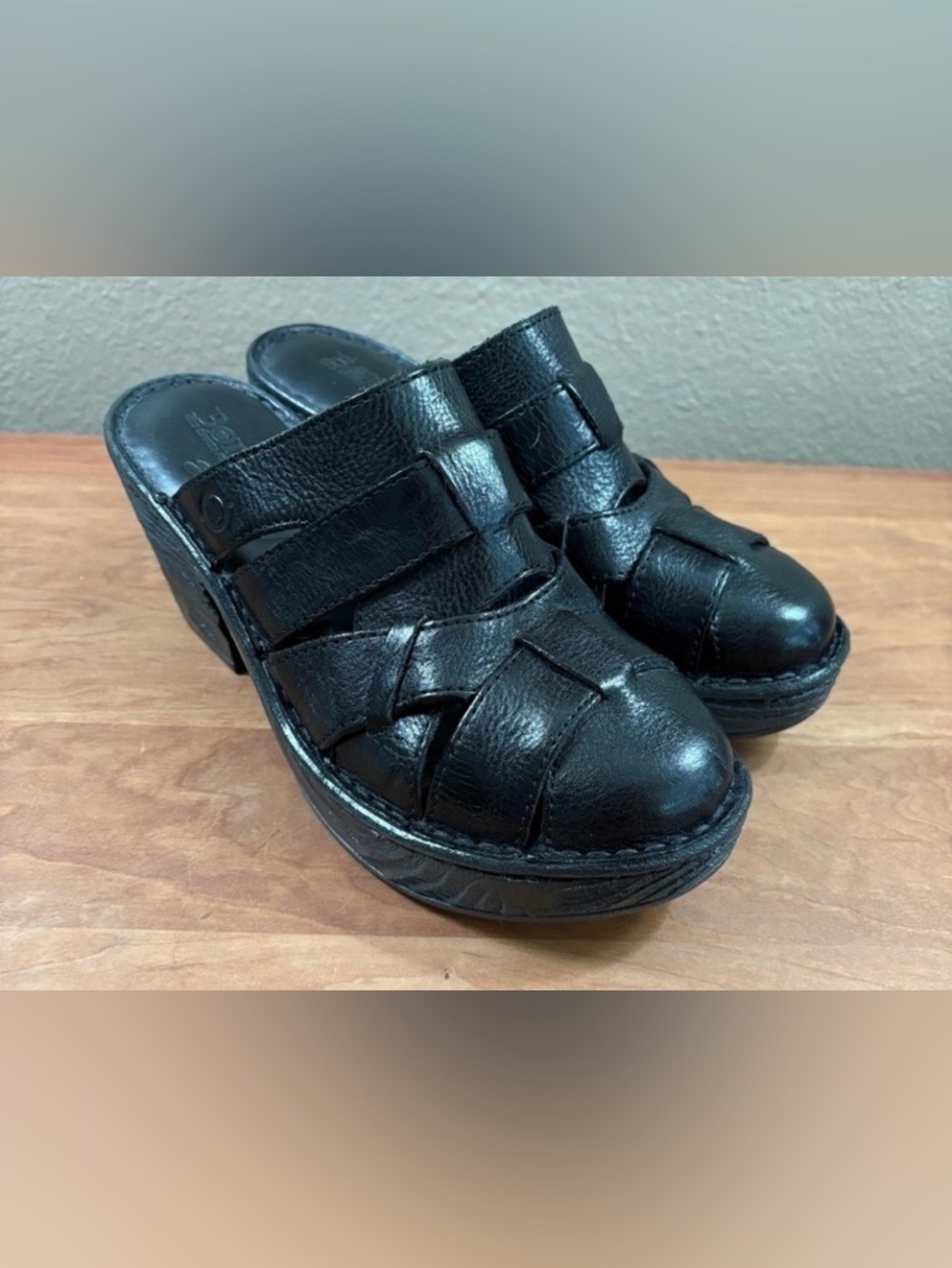 Born Pollina Black Leather Slip On Criss Cross Design Chunky Clogs Womens Size 8